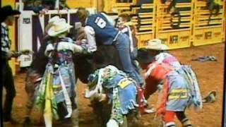 Tuff Hedeman NFR gets hung up [upl. by Buckie]